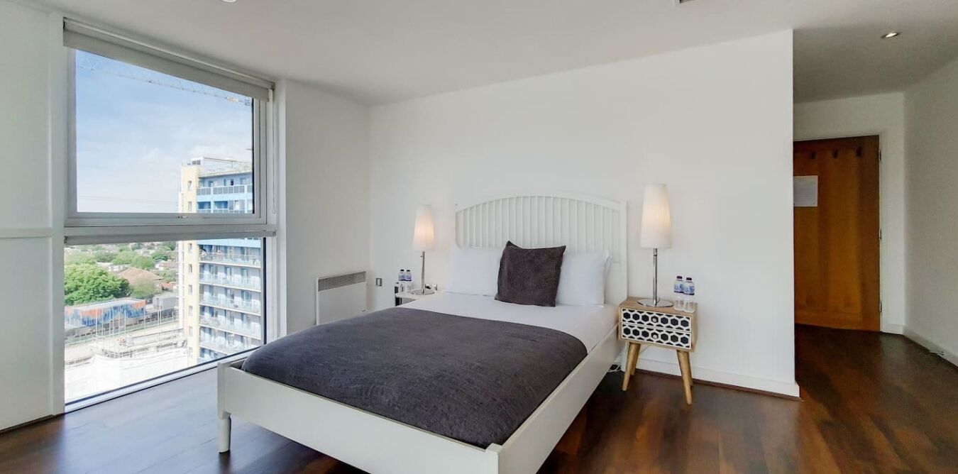 1 soverom, skrivebord, strykejern/-brett og wi-fi