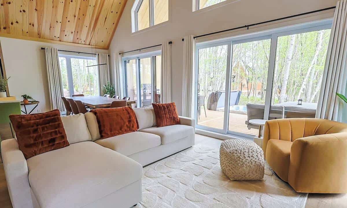 TV, caminetto, studio