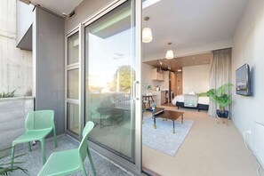 熨斗/熨衫板、Wi-Fi、床單