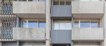 Petone Studio - Balcony, Bath Tub, Sleeps 2