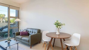 Unclassified image, 4 of 18, button - Petone Studio - Balcony, Bath Tub, Sleeps 2 (Lower Hutt)