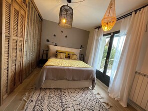 4 soverom, strykejern/-brett, wi-fi og sengetøy