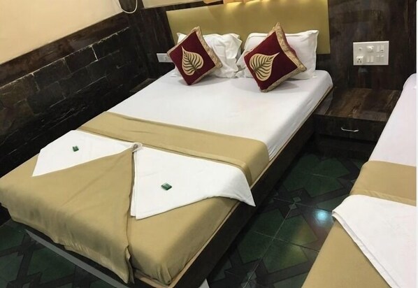 Double Room | Free WiFi