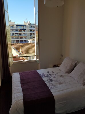 2 Schlafzimmer, Bügeleisen/Bügelbrett, WLAN, Bettwäsche
