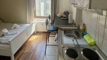 1 makuuhuone, työpöytä, silitysrauta/-lauta, ilmainen Wi-Fi