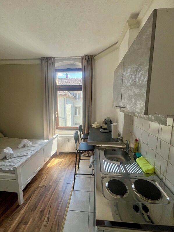 1 bedroom, desk, iron/ironing board, free WiFi