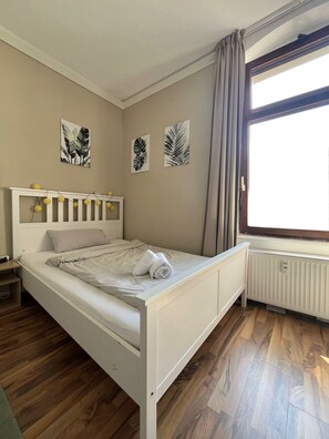 1 bedroom, desk, iron/ironing board, free WiFi