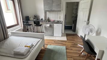1 Schlafzimmer, Schreibtisch, kostenloses WLAN, Bettwäsche