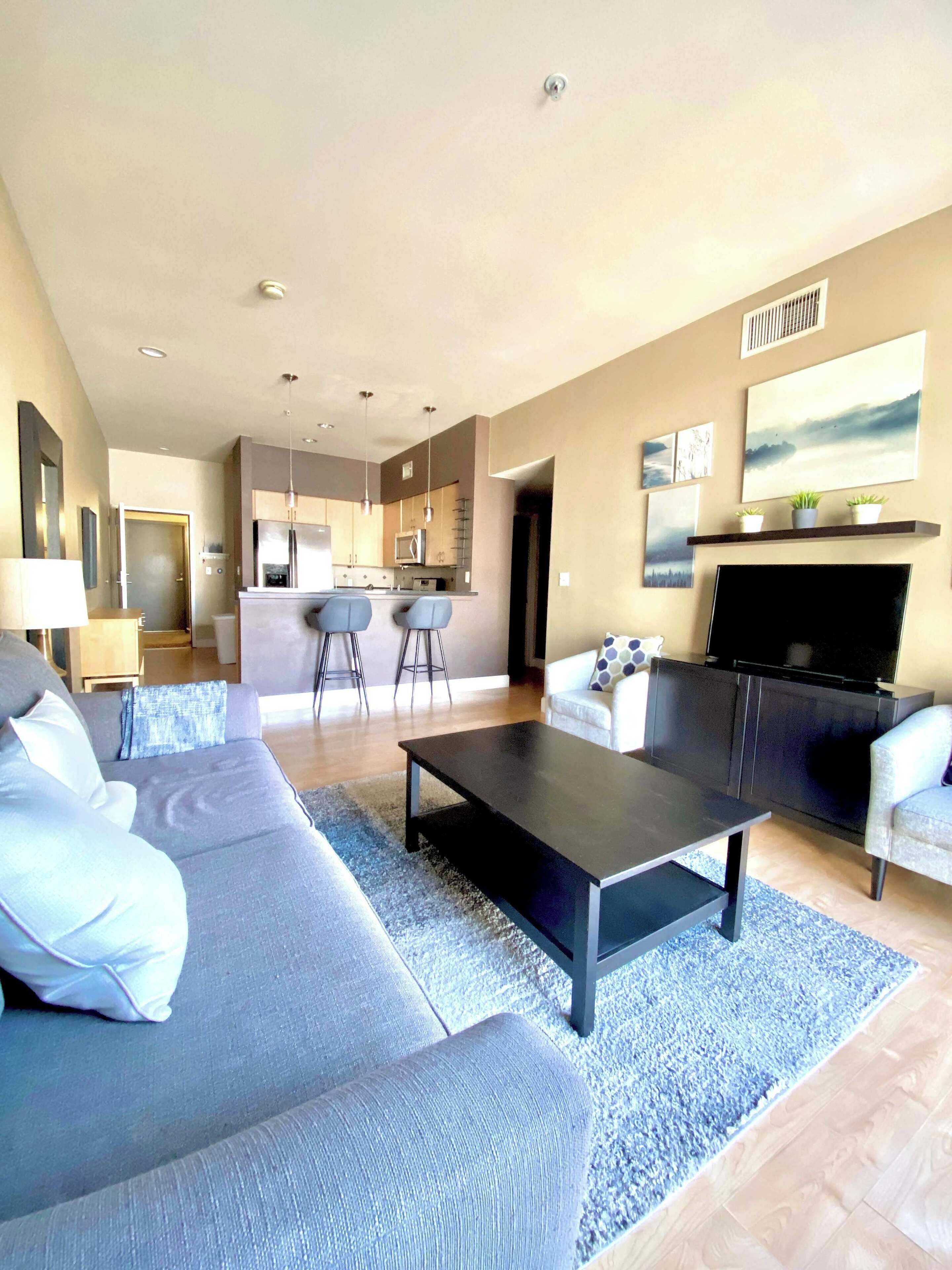 Tv, en stereo och kontor