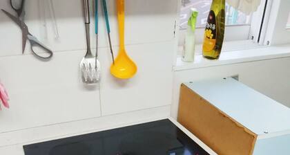 Chic 1-bedroom apartment in Seoul with WiFi, AC, 2 Subways, ensuite