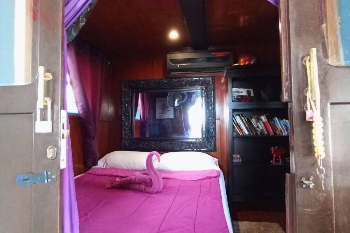 1 bedroom, iron/ironing board, free WiFi