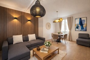 Living area - TOCQUEVILLE (Paris)