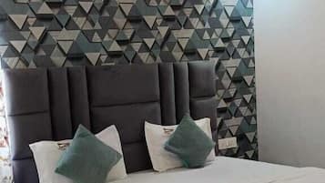 Deluxe Double Room | In-room safe, free WiFi