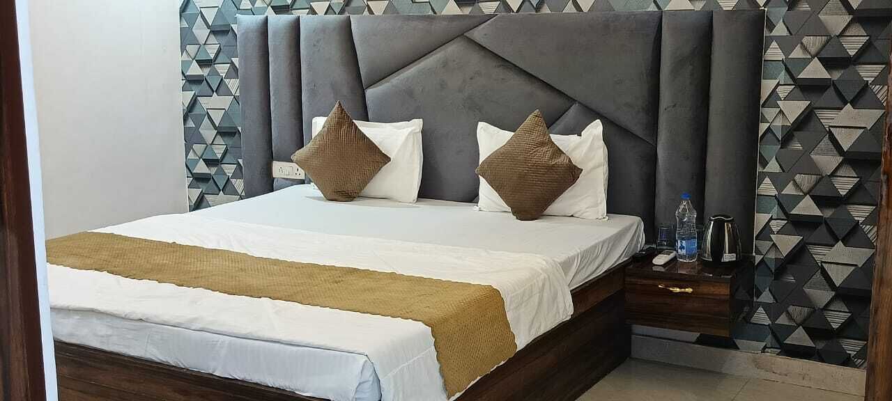 خزنة داخل الغرفة وواي فاي مجانًا