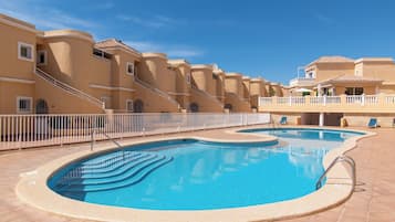 Apartment | Pool | Outdoor pool