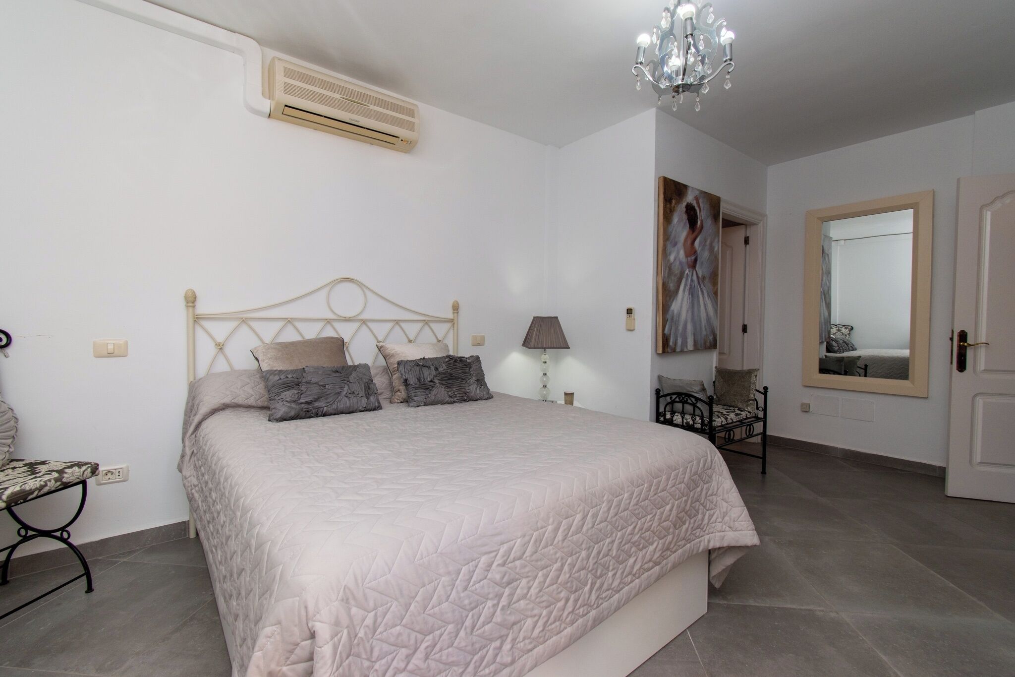 Apartment | 2 bedrooms, free WiFi, bed sheets