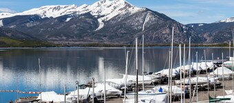 Top-Floor Condo Steps from Dillon Amphitheater and Lake Dillon Marina