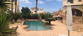 Casa Alegria, 10 minutes drive  from the Beach 3 Bedroom with Private Pool