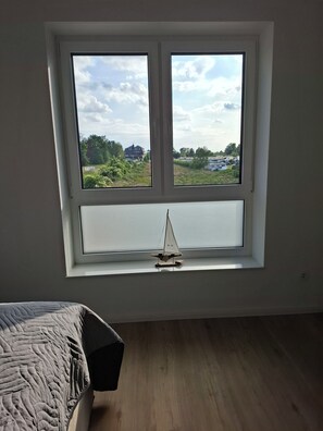 3 slaapkamers, een strijkplank/strijkijzer, wifi, beddengoed