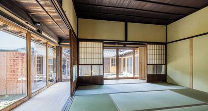 3 minutes to Sasayama Castle Ruins! Relax with a cup of tea in a 100-year-old Japanese house with a courtyard!