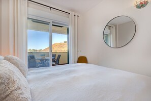 2 makuuhuonetta, silitysrauta/-lauta, vauvan matkasänky, ilmainen Wi-Fi