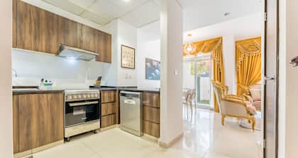 Community and Pool View 3BR Townhouse, Minutes from Desert Camp,DAMAC Hills 2