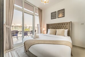 3 bedrooms, in-room safe, iron/ironing board, free WiFi