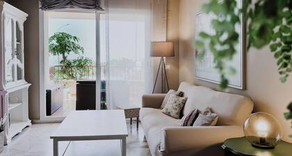 Nice sea view, with terrace, Benalmádena.