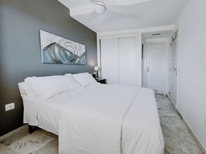 2 chambres, fer et planche à repasser, Wi-Fi, draps fournis