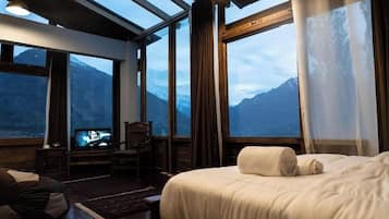 Family Double or Twin Room, Balcony, Hill View | Free WiFi