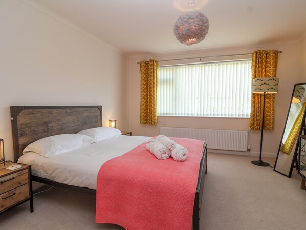 2 bedrooms, individually decorated, individually furnished, free WiFi - Hillside (Cheltenham)