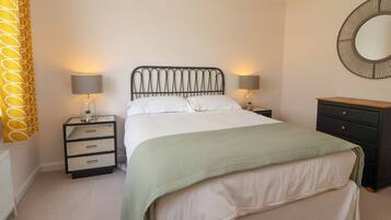 2 bedrooms, individually decorated, individually furnished, free WiFi