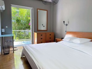 1 chambre, fer et planche à repasser, Wi-Fi, draps fournis