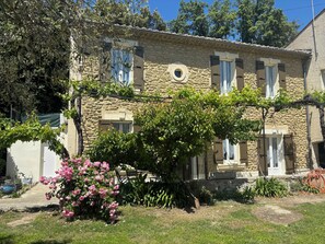 Exterior - In Provence Mas completely renovated in 2025 with air conditioning (Courthézon)