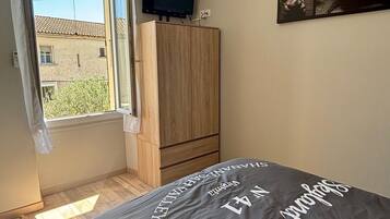 2 chambres, fer et planche Ă repasser, Wi-Fi, draps fournis