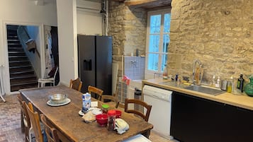 Micro-ondes, four, plaque de cuisson, lave-vaisselle