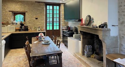 A delightful country house for children, parents and grandparents!