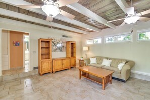 Ev (2 Bedrooms) | İç mekân