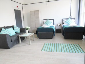 Estudio familiar, cocineta (Flat 6) | Ropa de cama de alta calidad y tabla de planchar con plancha 