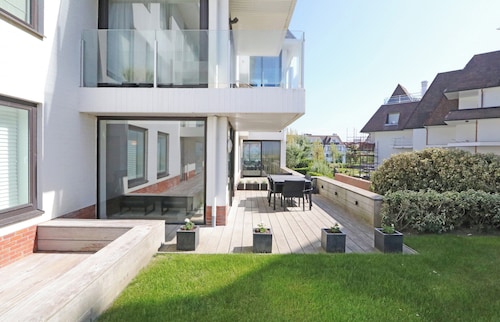 Apartment in Knokke Near Het Zoute District
