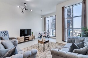 Apartment | 2 bedrooms, Internet - Chic Marina Arcade Apartment Minutes to Beach (Dubai)