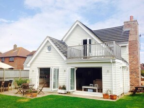 House | 5 bedrooms, Internet