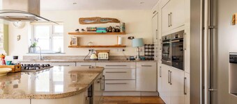 Light-filled Family-friendly Beach House