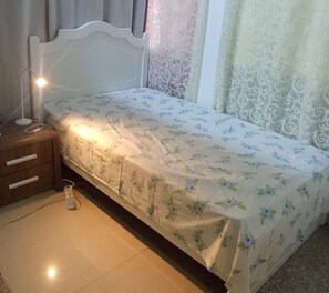 1 makuuhuone, silitysrauta/-lauta, Wi-Fi, vuodevaatteet