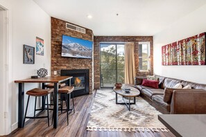 Smart TV, fireplace, foosball, table tennis