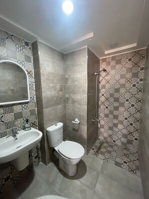 Classic Twin Room | Bathroom - Hotel el Fawz (Monastir)