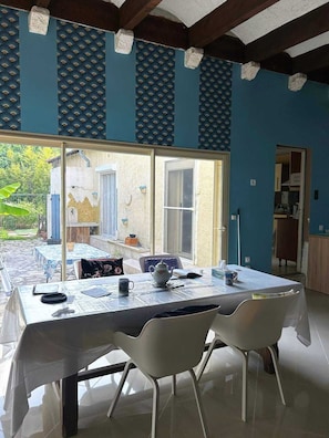 Family Villa | Living area | Fireplace - Villa F3 entre mer et Montpellier (Lattes)