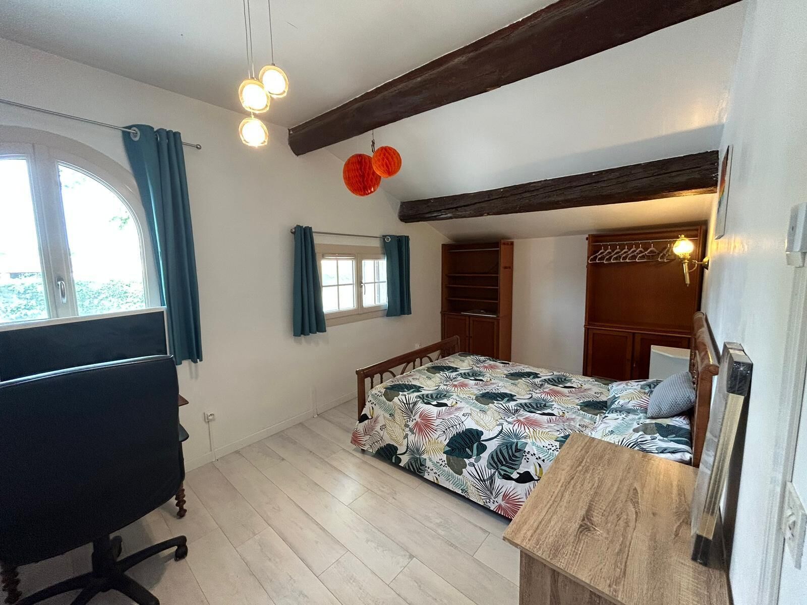 Family Villa | Iron/ironing board, free WiFi
