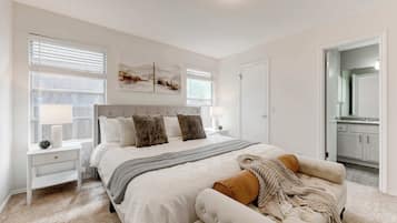 3 makuuhuonetta, silitysrauta/-lauta, Wi-Fi, vuodevaatteet