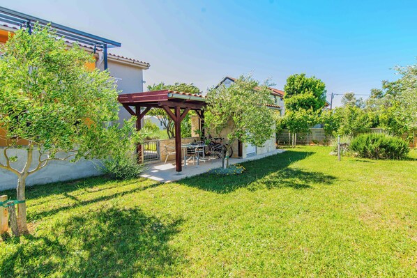 BBQ/picnic area